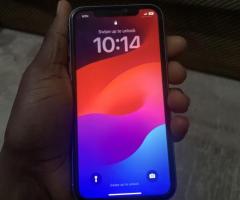 iPhone XR 64 uk used everything working perfectly