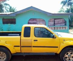 Nissan Frontier 2012 Yellow