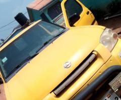 Nissan Frontier 2012 Yellow